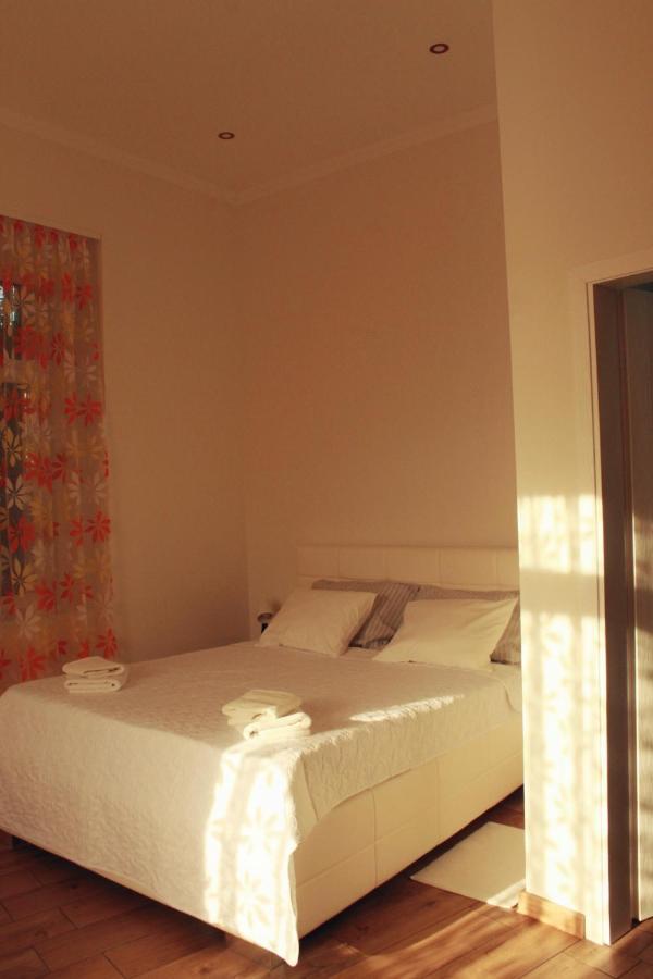 Kvija Rooms Суботица Экстерьер фото