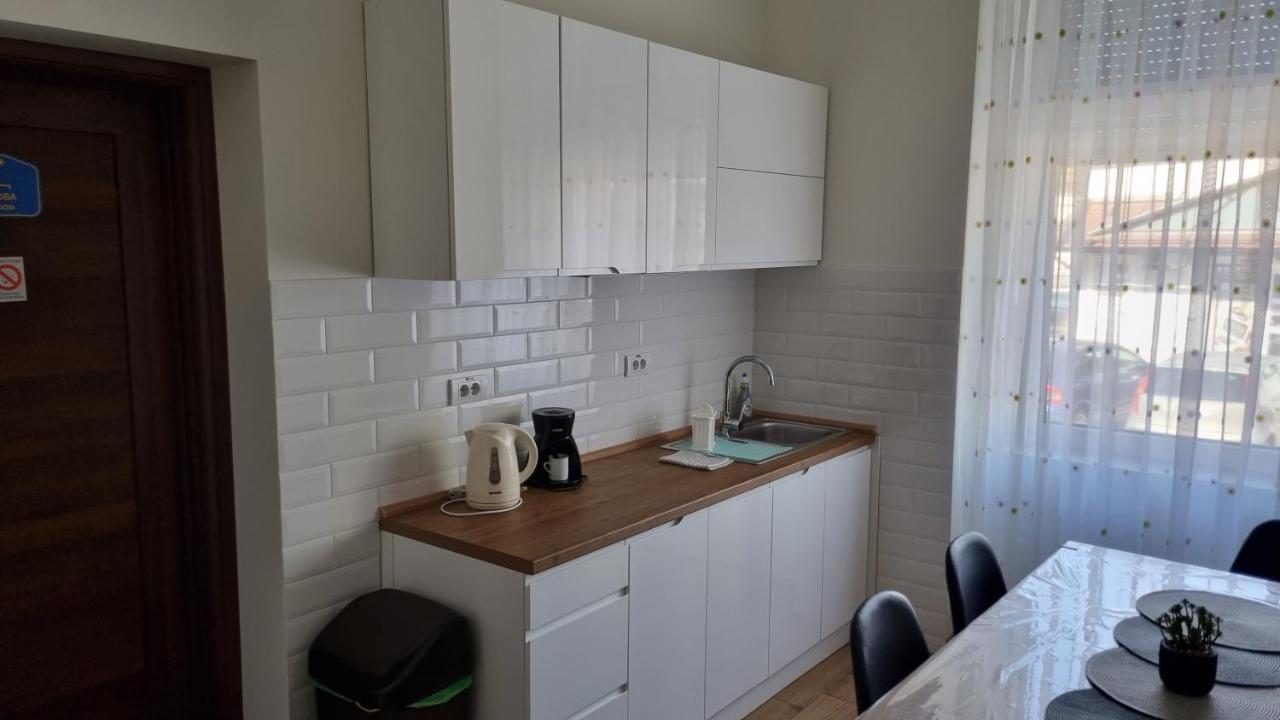 Kvija Rooms Суботица Экстерьер фото